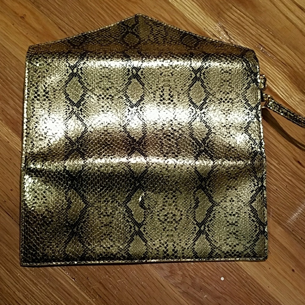 Marc Jacobs gold animal print wristlet - Picture 7 of 8